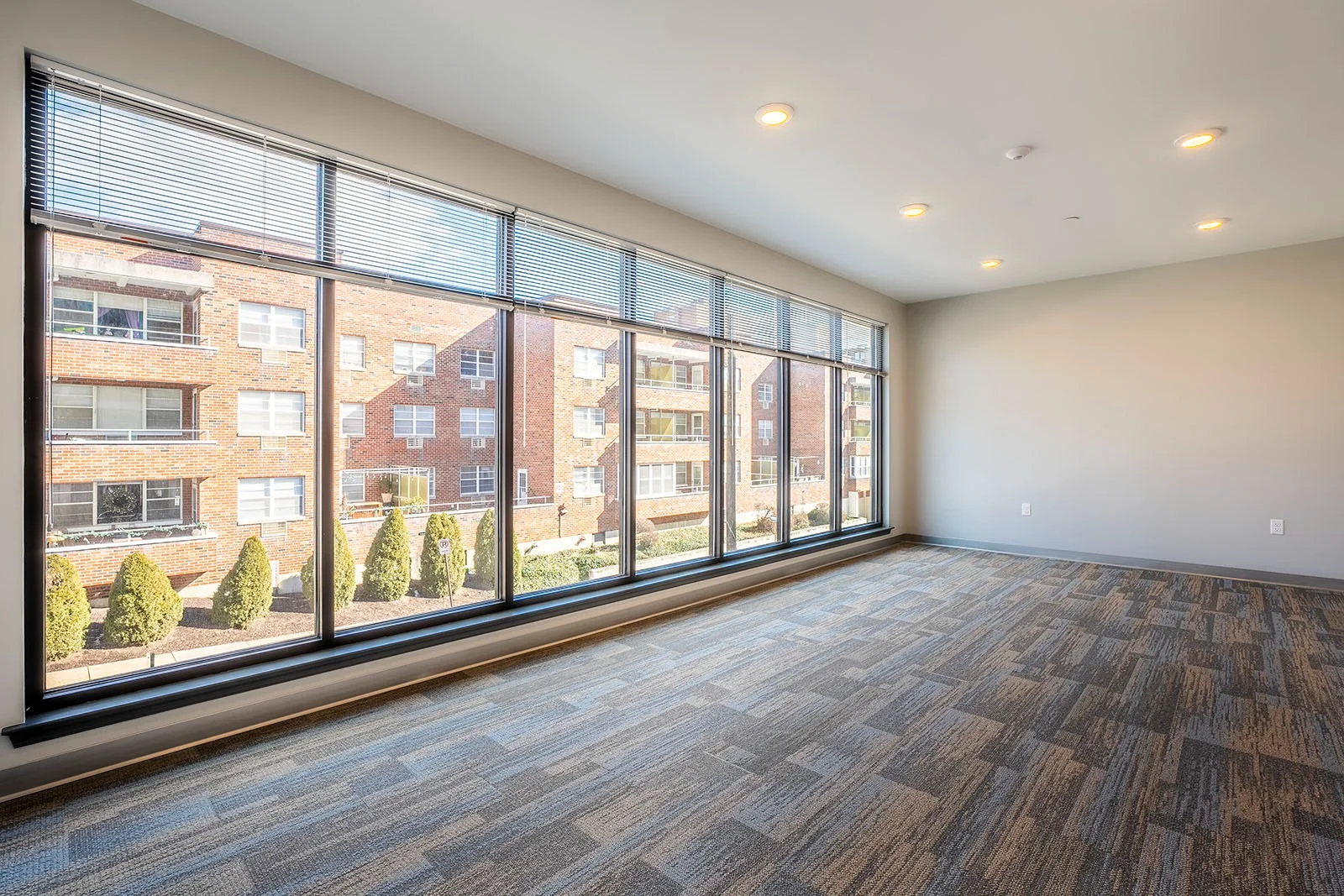 Image of 1528 West Apartments (6)