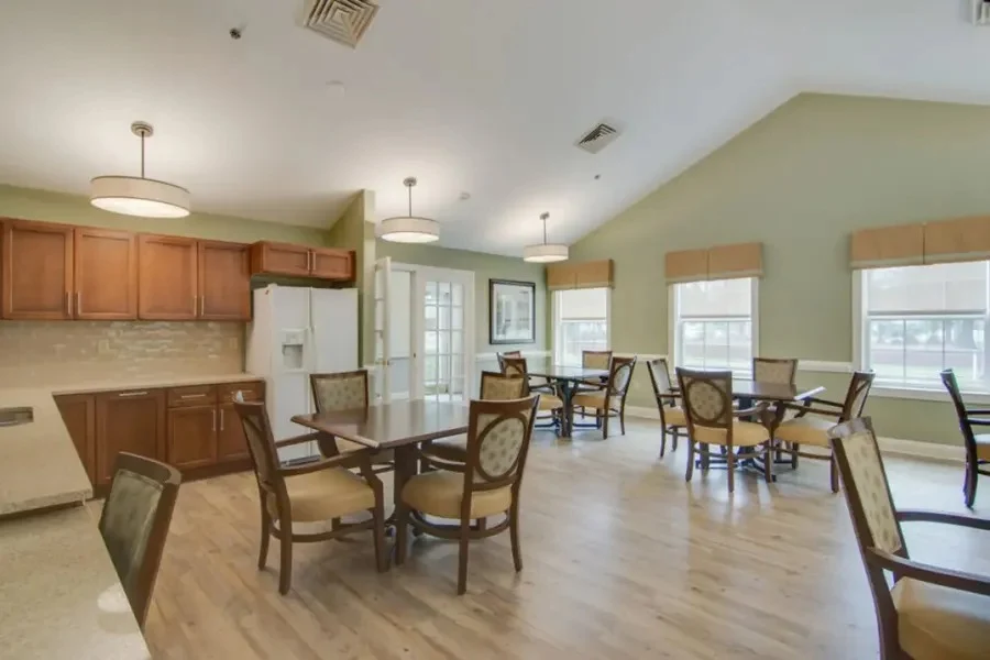 Image of Oaks at Daniel Island (7)