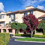 Image of Carlton Senior Living Fremont (2)