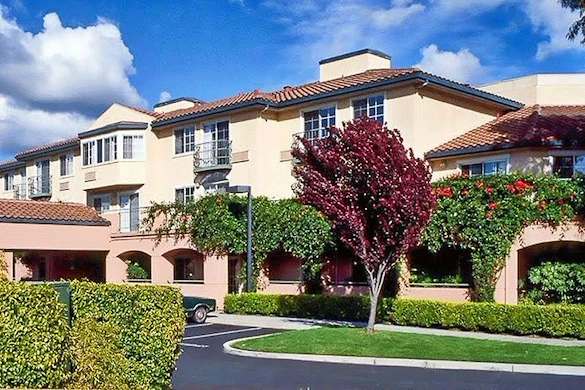 Image of Carlton Senior Living Fremont (2)