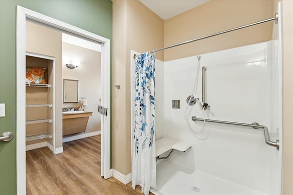 Image of The Oaks (8)