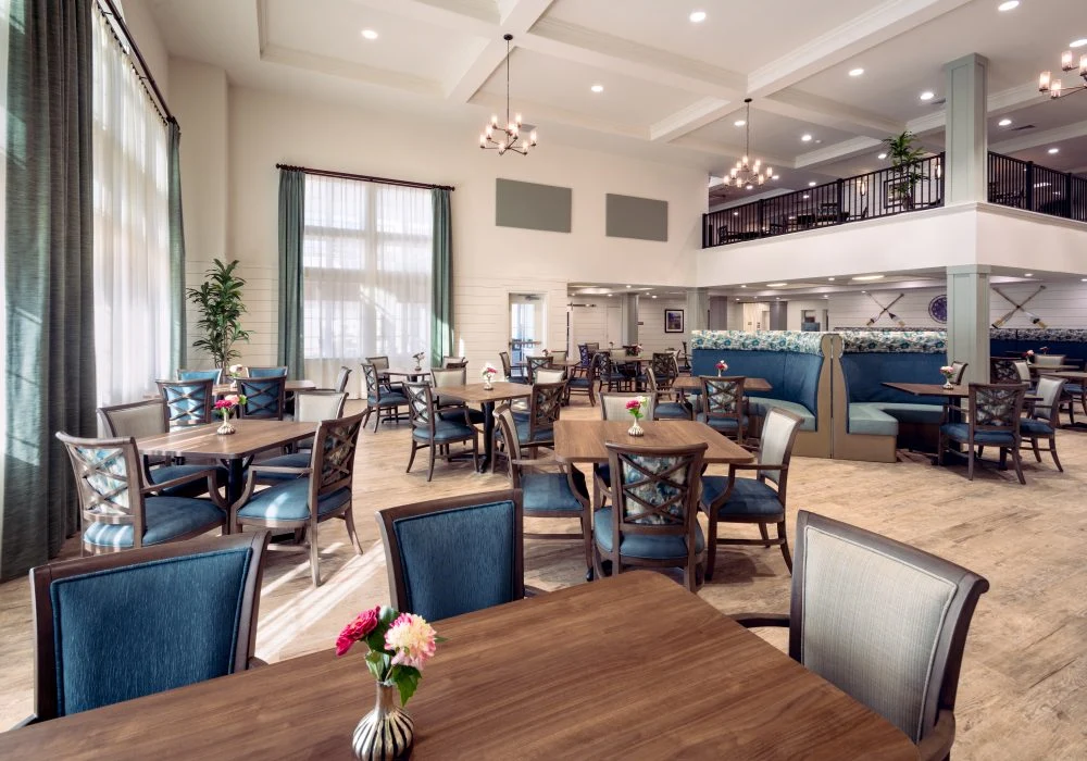 Charter Senior Living of Brookfield dining room