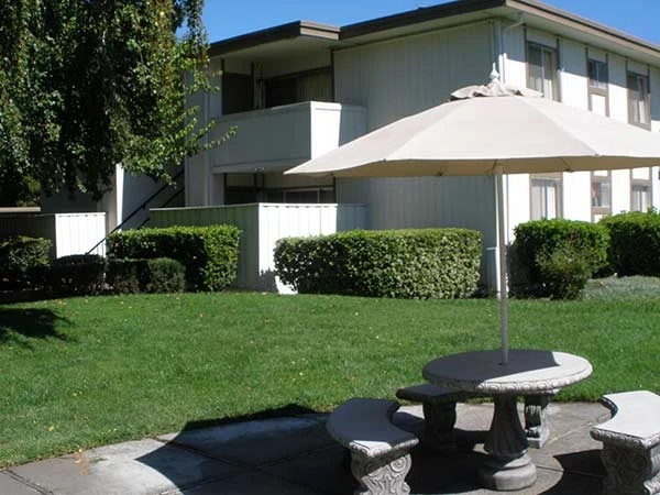 Image of Inglewood Gardens (1)