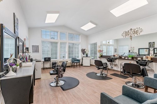 Shads Landing Gracious Retirement Living Hawthorn Senior Independent Living in Charlotte, North Carolina beauty hair salon