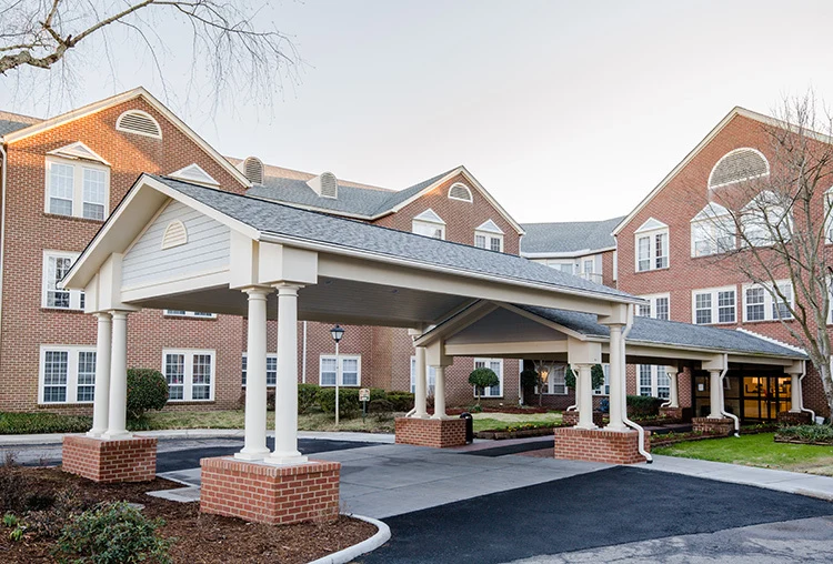 Image of First Colonial Inn (1)