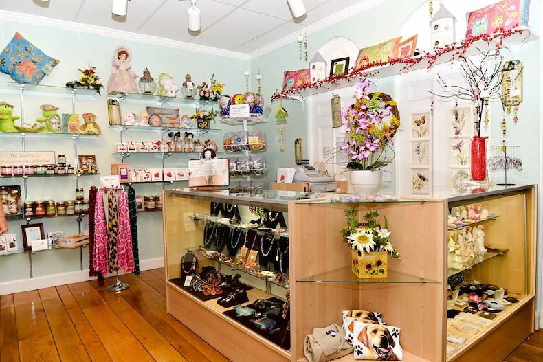 Image of Holy Family Manor (2)