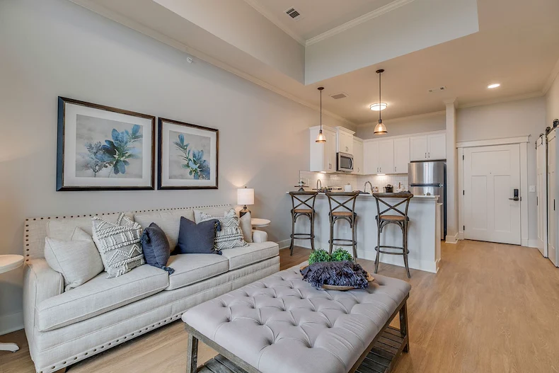 Image of Everlan of Hixson (10)