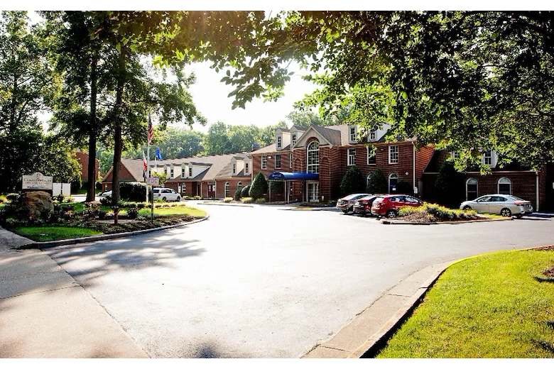Image of Commonwealth Senior Living at Georgian Manor (2)