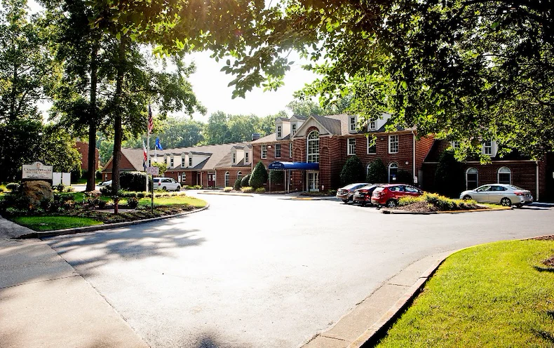 Image of Commonwealth Senior Living at Georgian Manor (2)
