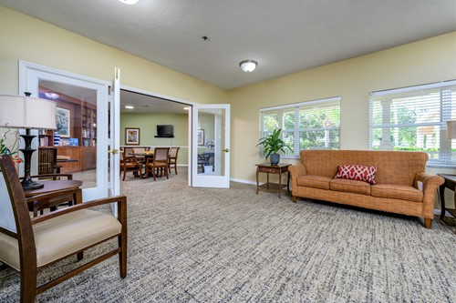 Image of Chapman Manor Senior Living (7)