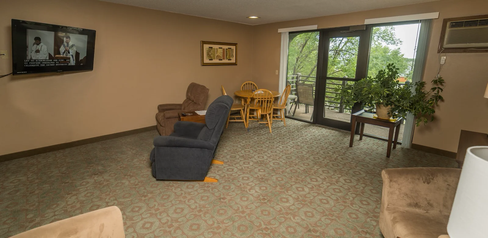 Image of Carriage House Senior Apartments (7)