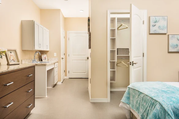 Image of Spring Oak at Vineland (8)