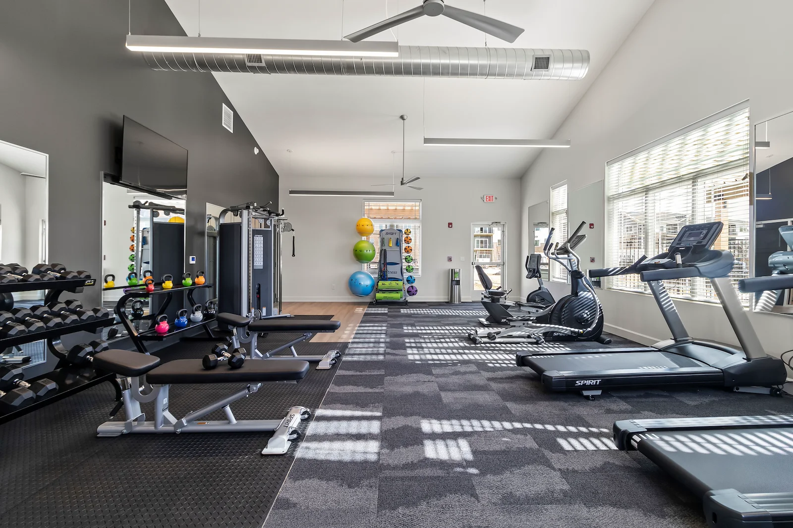 Image of Page Living at Pinnacle Hills (4)