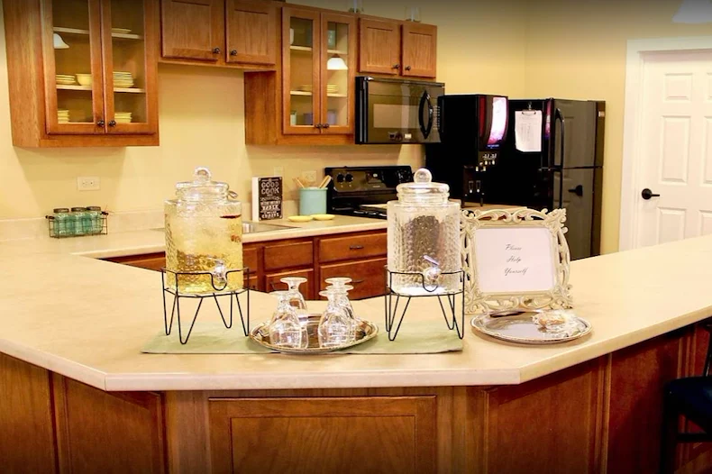 Image of Saddle Rock (2)