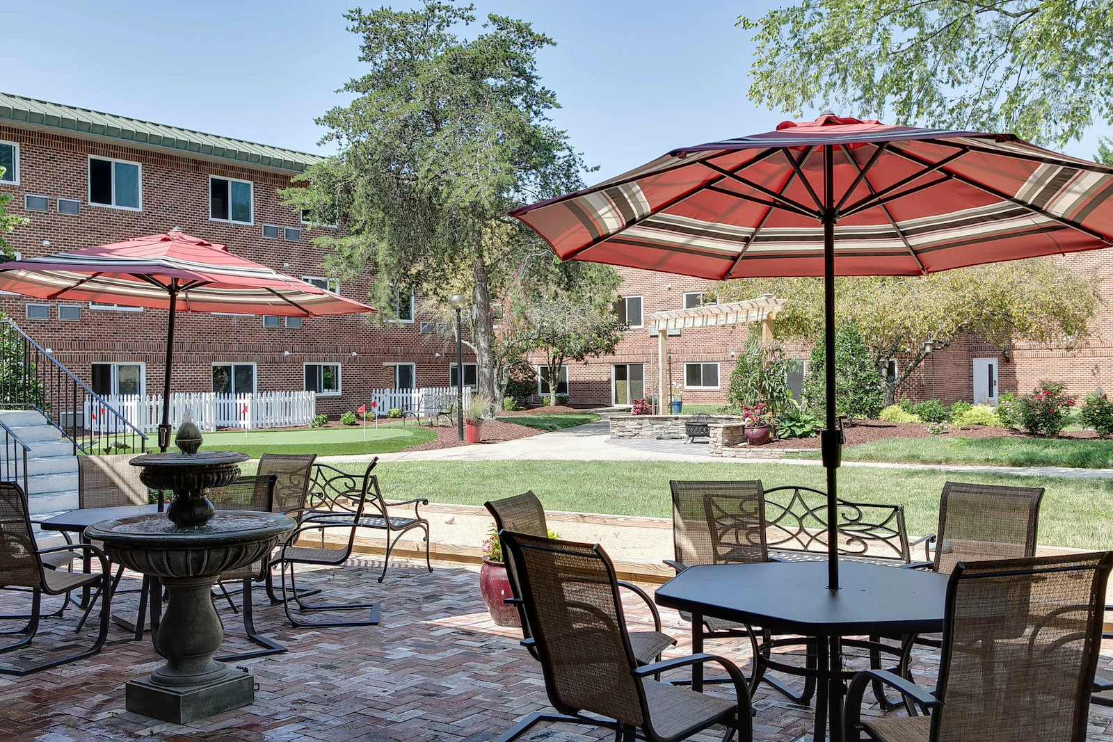Bartlett Reserve independent living in Durham, NC, outdoor sitting area