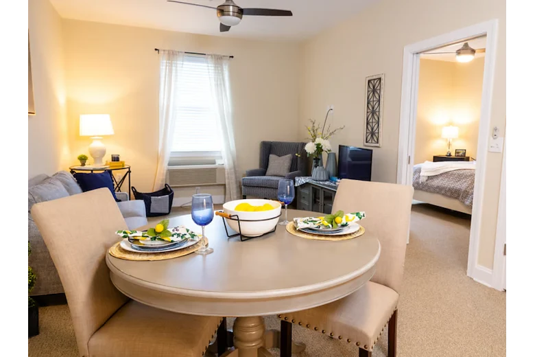 Image of Commonwealth Senior Living at Front Royal (6)