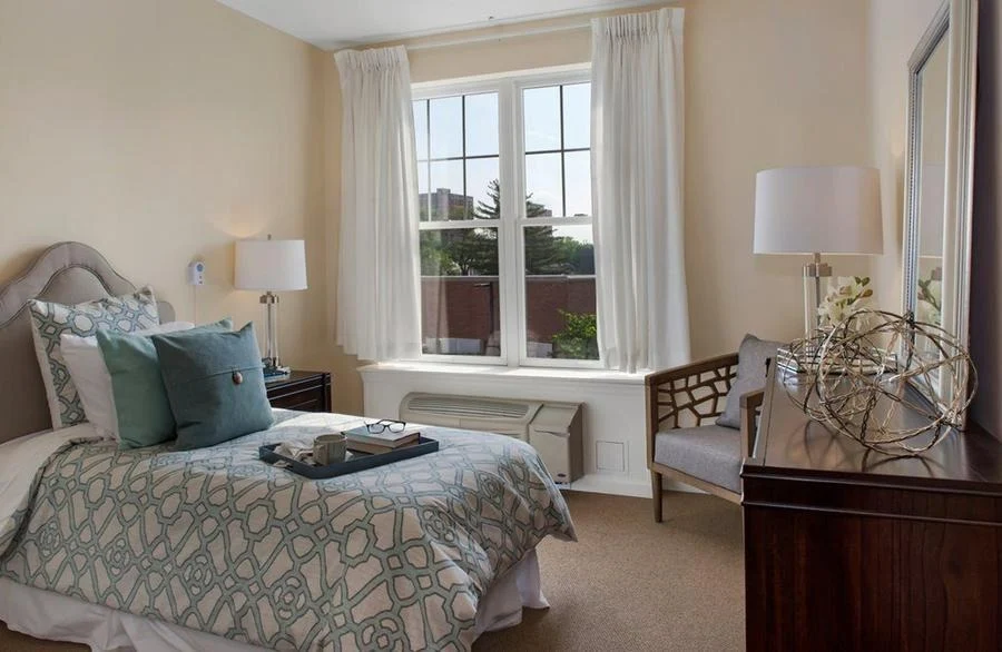 Image of Fairmont Senior Living on Clayton (9)