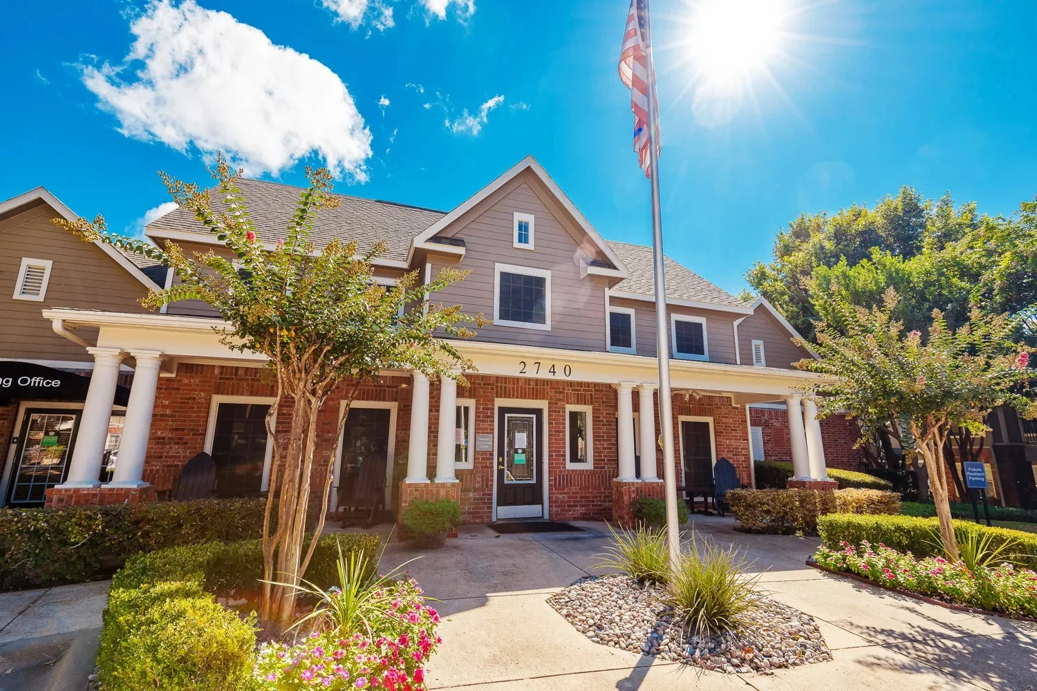 Image of Residence at the Oaks (1)