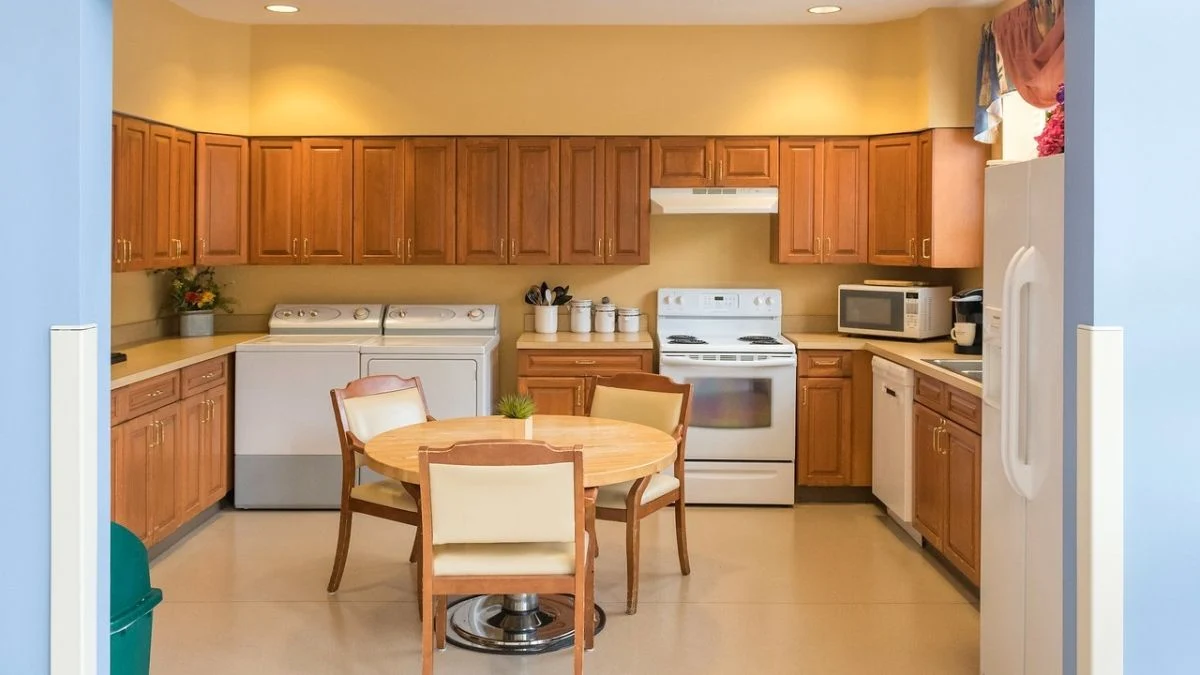 Image of Kingston Of Vermilion (4)