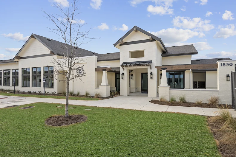 Image of Woodland Cottages College Station (1)