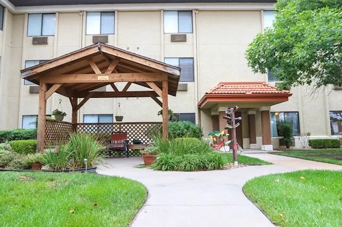 Image of Sedgwick Plaza (1)