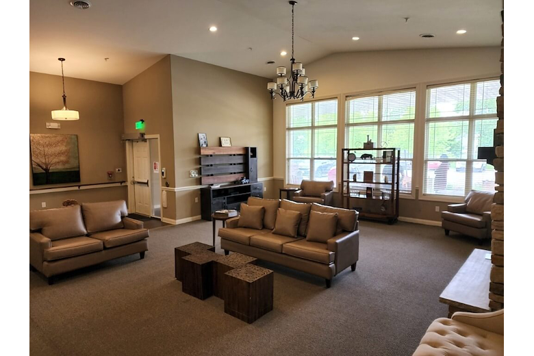 Image of Dimensions Living Pewaukee West (4)