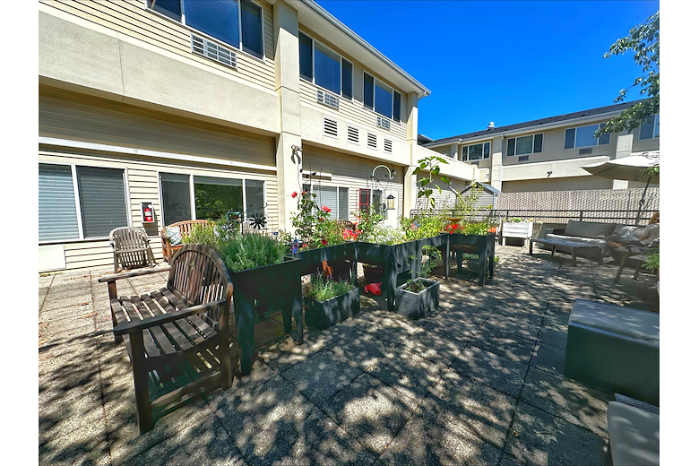 Image of Friendship Health Center (2)