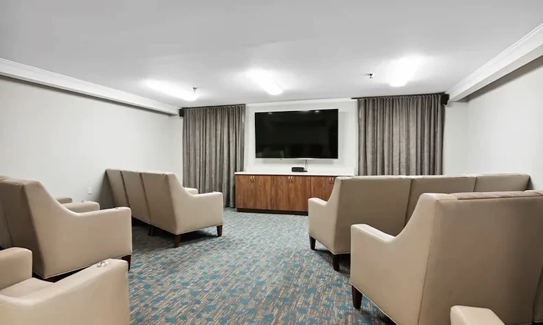 Image of MerryWood on Park (4)