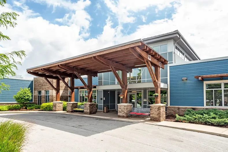 Image of Arlington Place Senior Living (1)