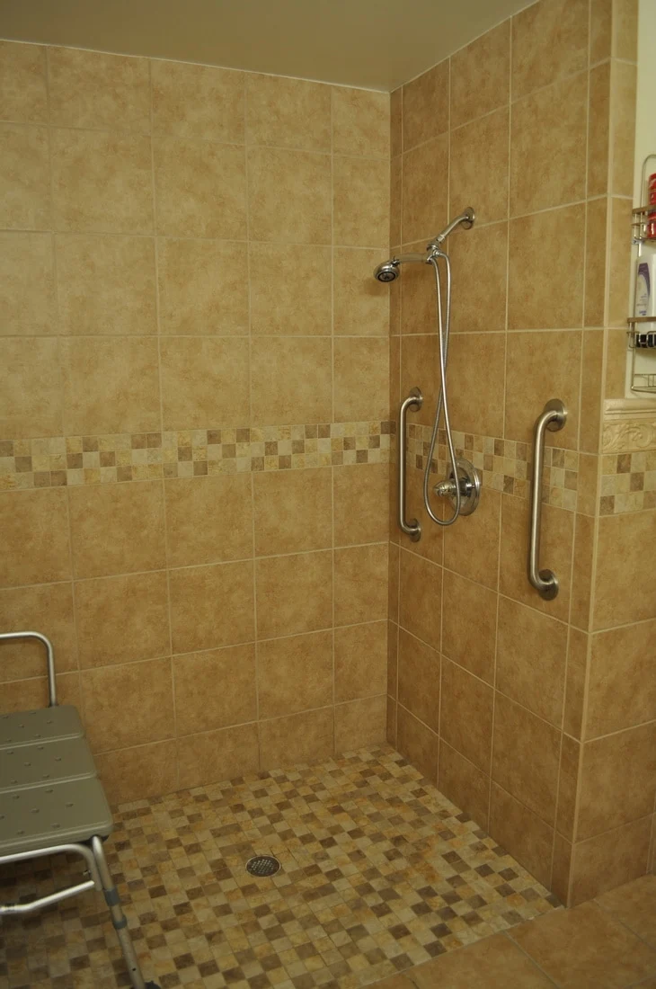 Image of Birchwood Manor (5)