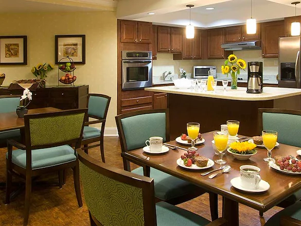 Image of Atria Longmeadow Place (5)