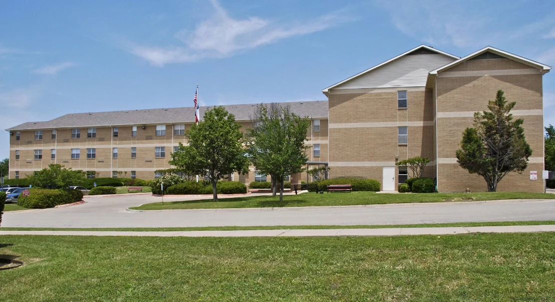 Image of Mollie & Max Barnett & Tarrant County B'nai B'rith Senior Apartments (1)