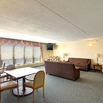 Image of Senior Suites of Gage Park (4)