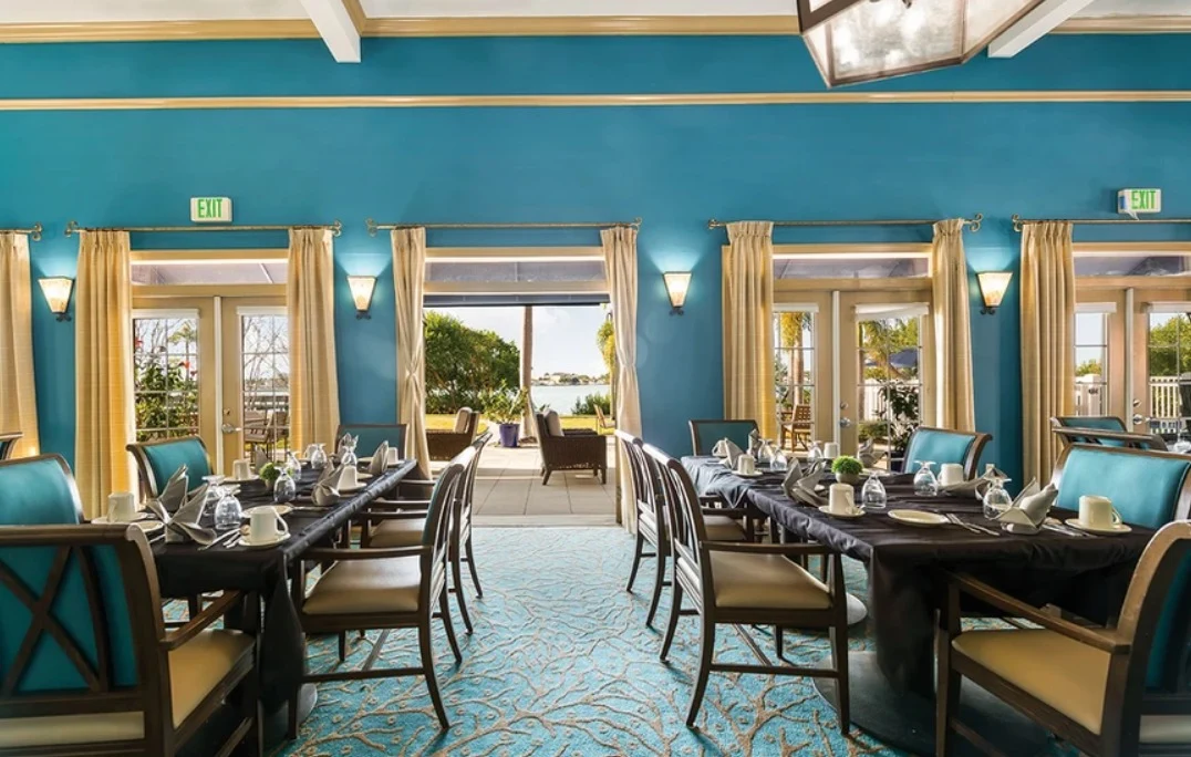 The Barclay at Pasadena dining room