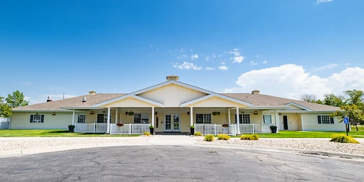 Pathfinder Senior Living in Fremont, NE, front exterior