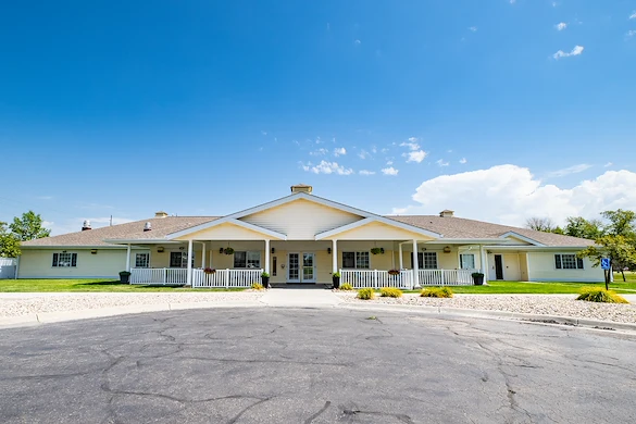 Pathfinder Senior Living in Fremont, NE, front exterior
