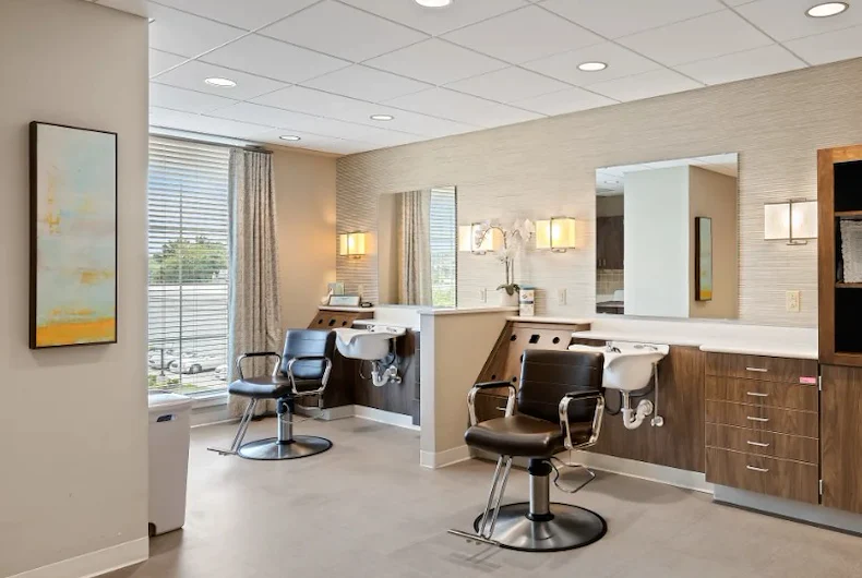 Alto Overland Park, senior living community offering assisted living and memory care in Overland Park, KS, beauty salon
