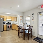 Image of Henderson Manor (7)