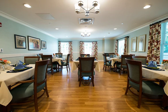 Image of Artis Senior Living of Commack (3)