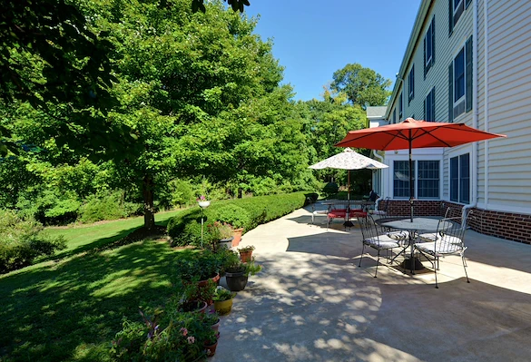 Charter Senior Living of Fredericksburg, Virginia, outdoor sitting area