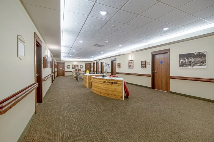 Image of Edgewood Jamestown Senior Living (8)