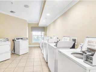 Image of Royal Palms (8)