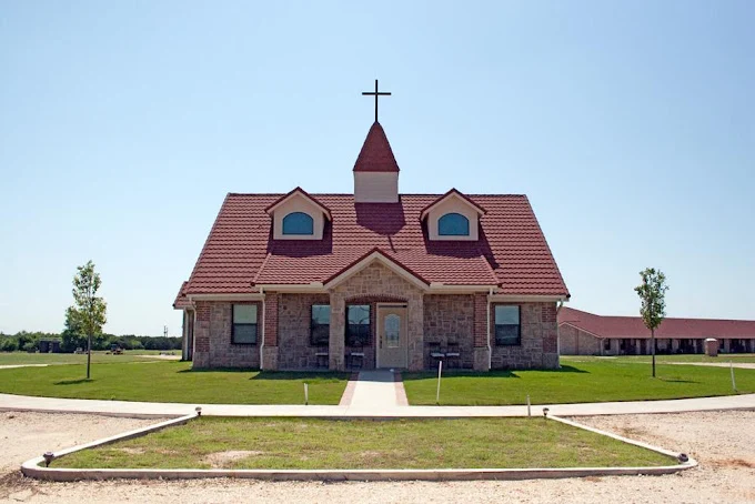 Image of Country Club Retirement Community (1)