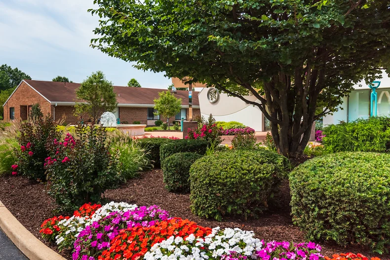 Image of Delmar Gardens On The Green (2)