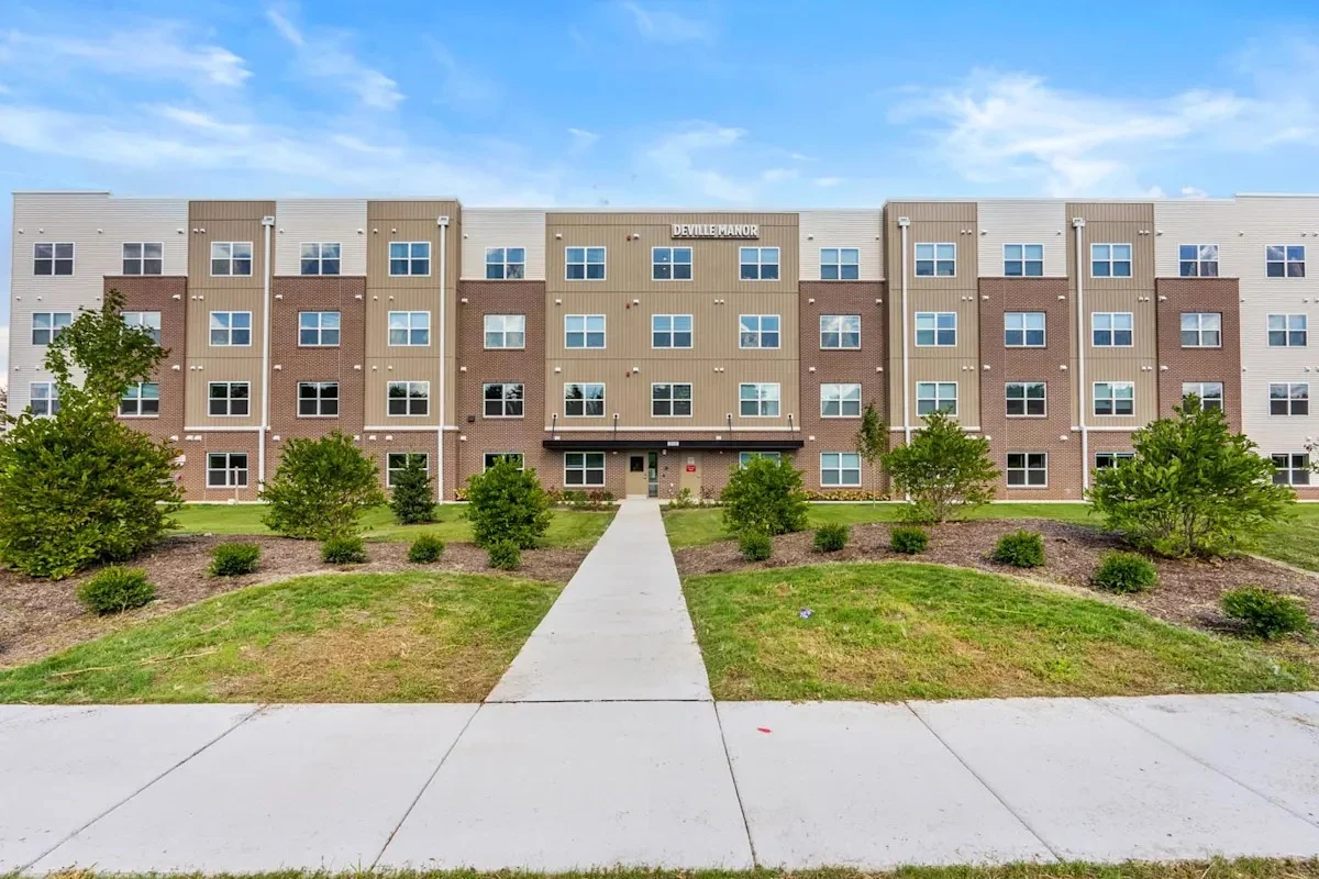 Image of Deville Manor Senior Living (1)
