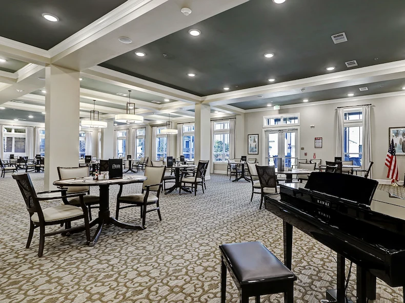 Pinnacle Grove's Senior Living dining area 