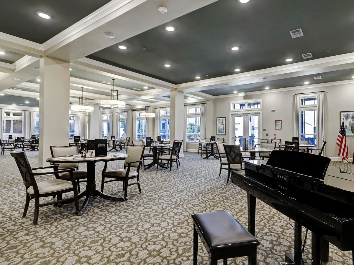 Pinnacle Grove's Senior Living dining area 