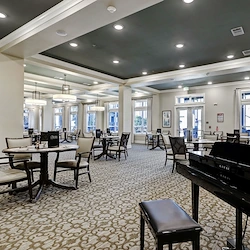 Pinnacle Grove's Senior Living dining area 