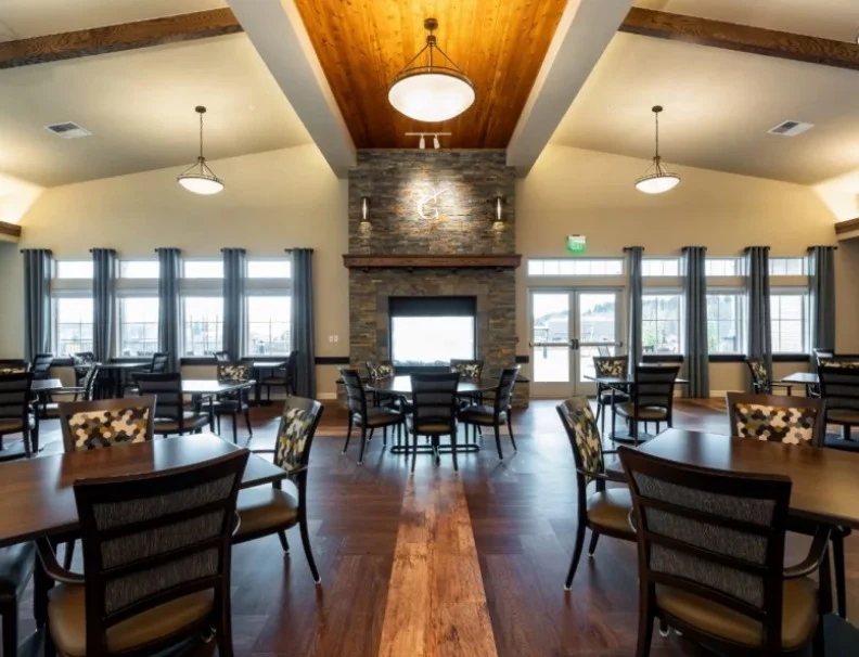 Fieldstone on Clear Creek Independent and Assisted Living dining area