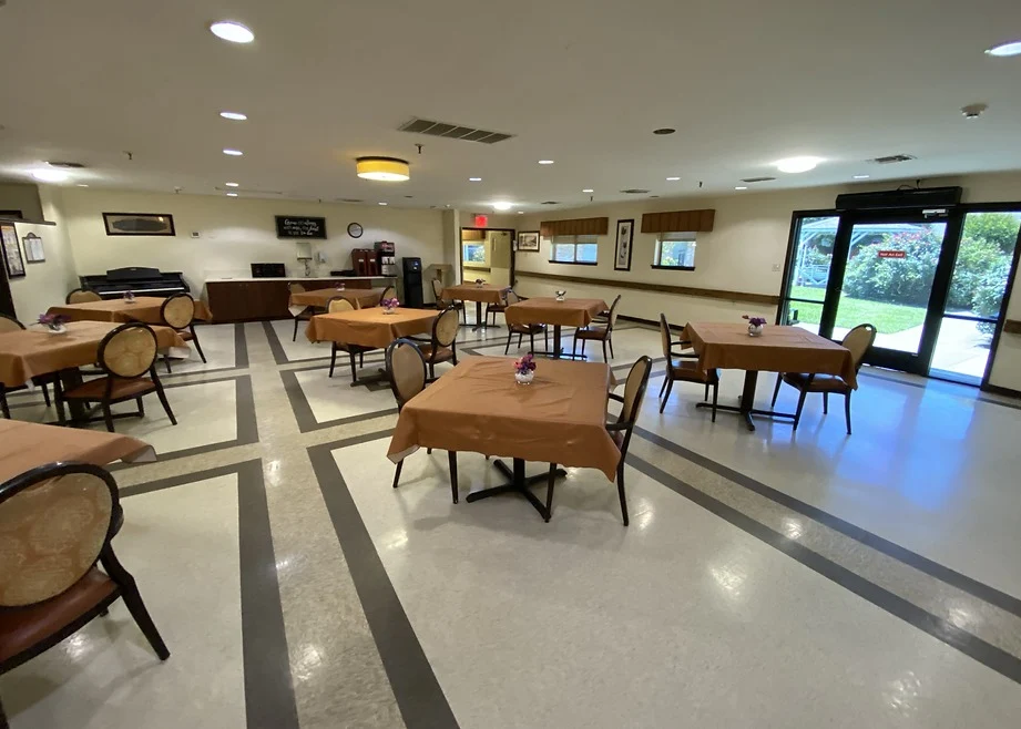 Image of Colonial Manor Nursing Center (4)